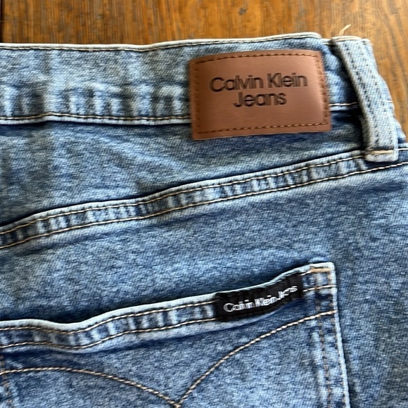 Vintage Calvin Klein Jeans Classic Five Pocket Size 12 Lighter Wash High Rise - Picture 7 of 16